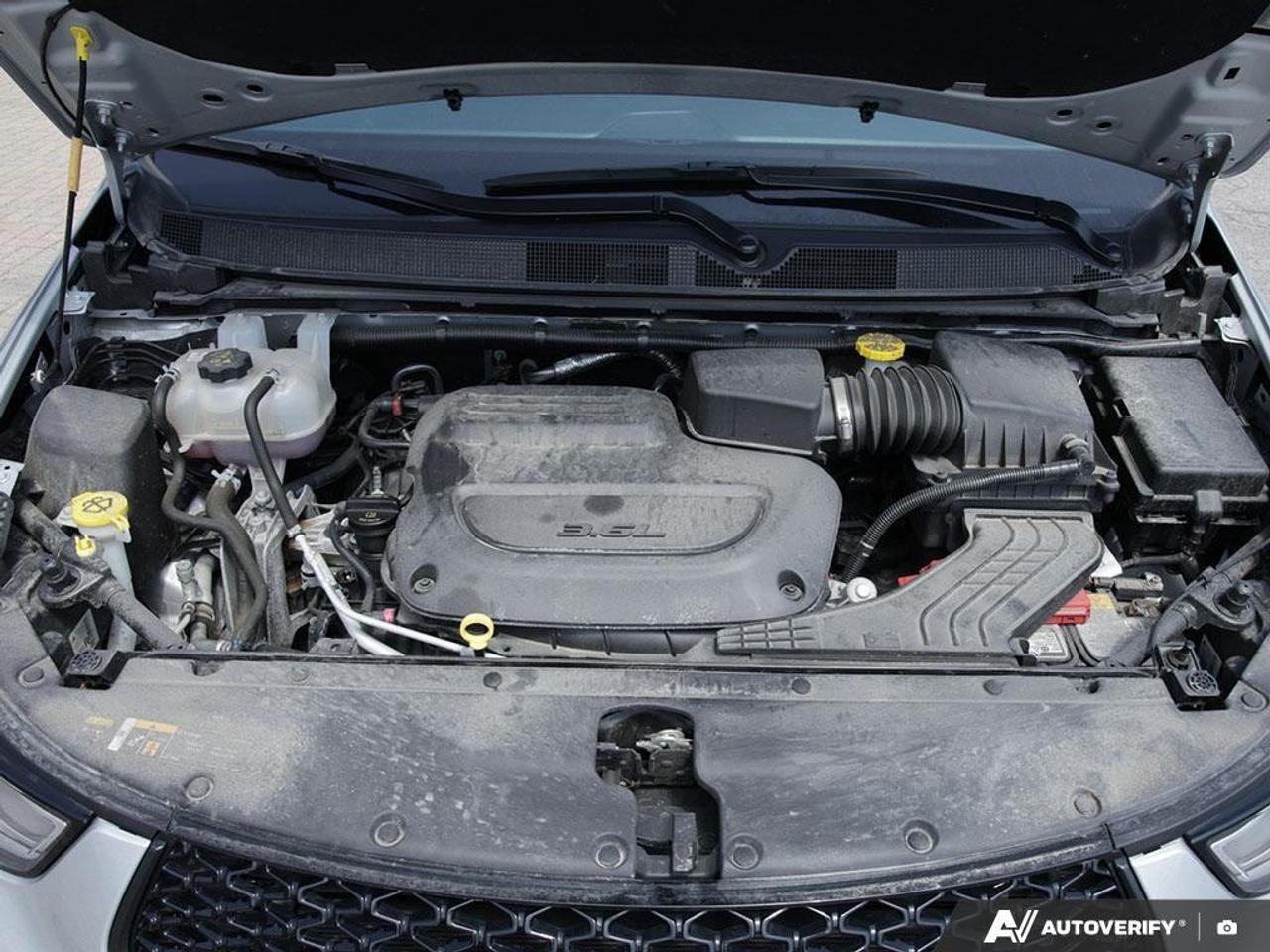 2024 Chrysler Pacifica Limited Front-Wheel Drive Passenger Van Photo