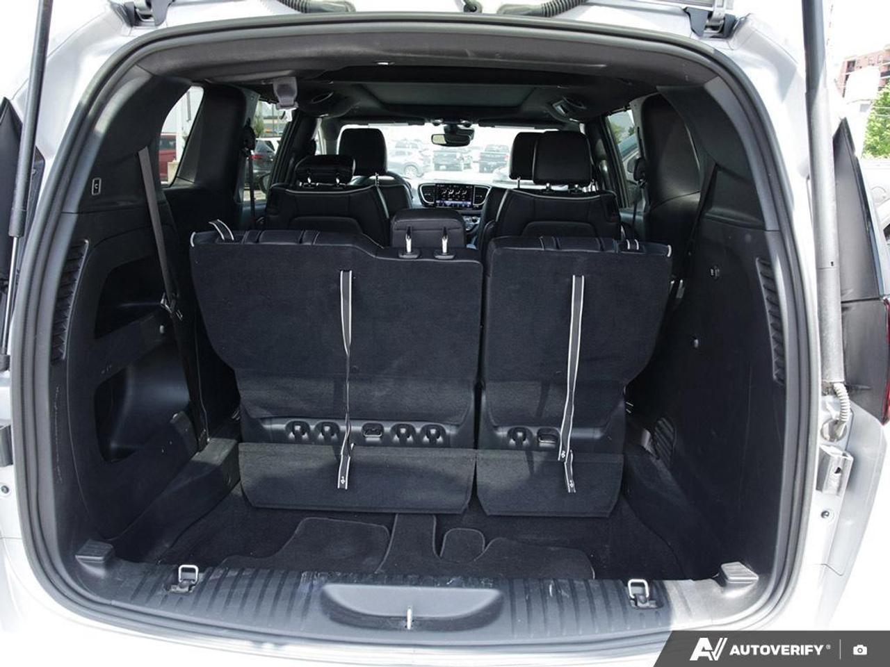 2024 Chrysler Pacifica Limited Front-Wheel Drive Passenger Van Photo