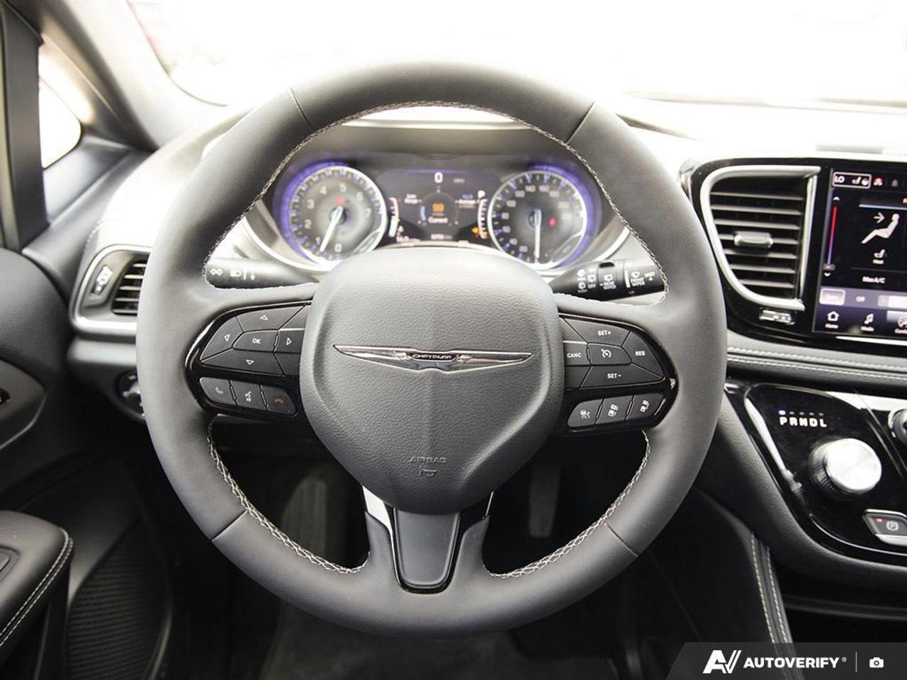 2024 Chrysler Pacifica Limited Front-Wheel Drive Passenger Van Photo