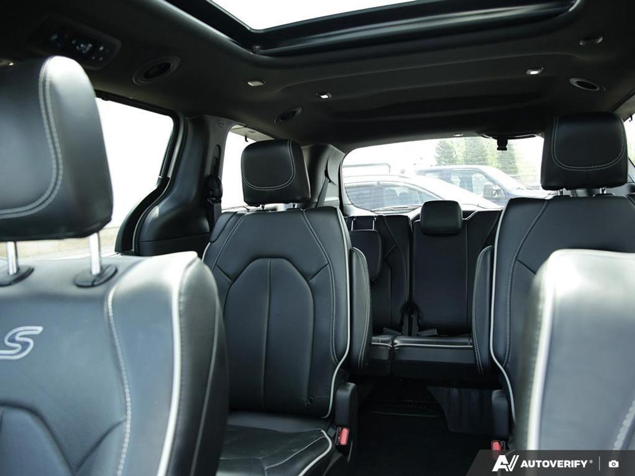 2024 Chrysler Pacifica Limited Front-Wheel Drive Passenger Van Photo
