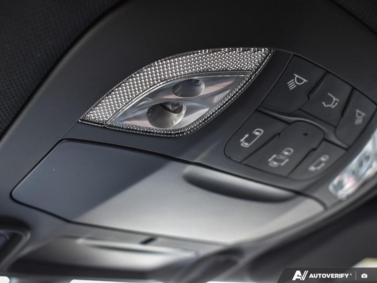 2027 Chrysler Pacifica Select All-Wheel Drive Passenger Van Photo