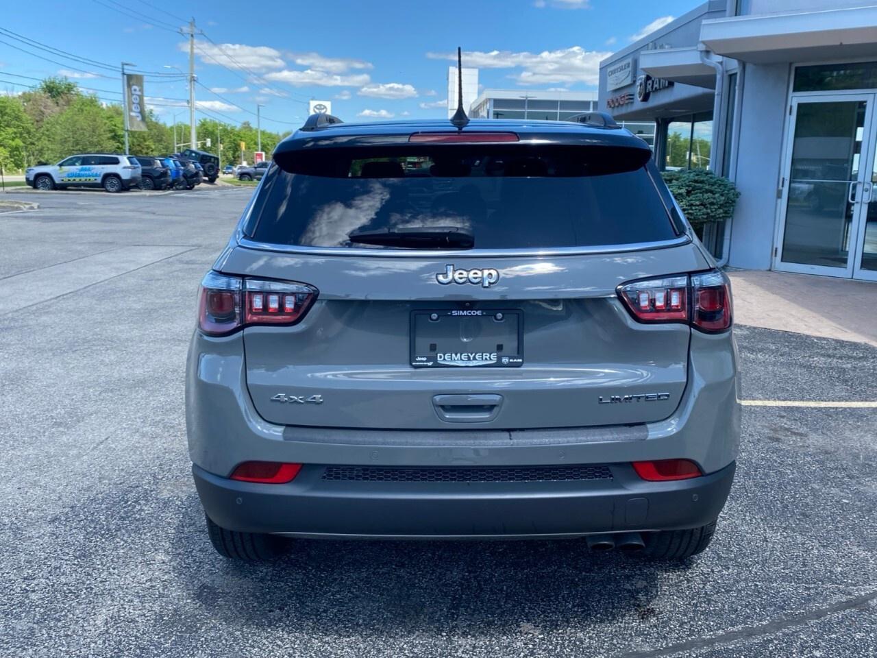 2022 Jeep Compass Limited 4X4 Photo3