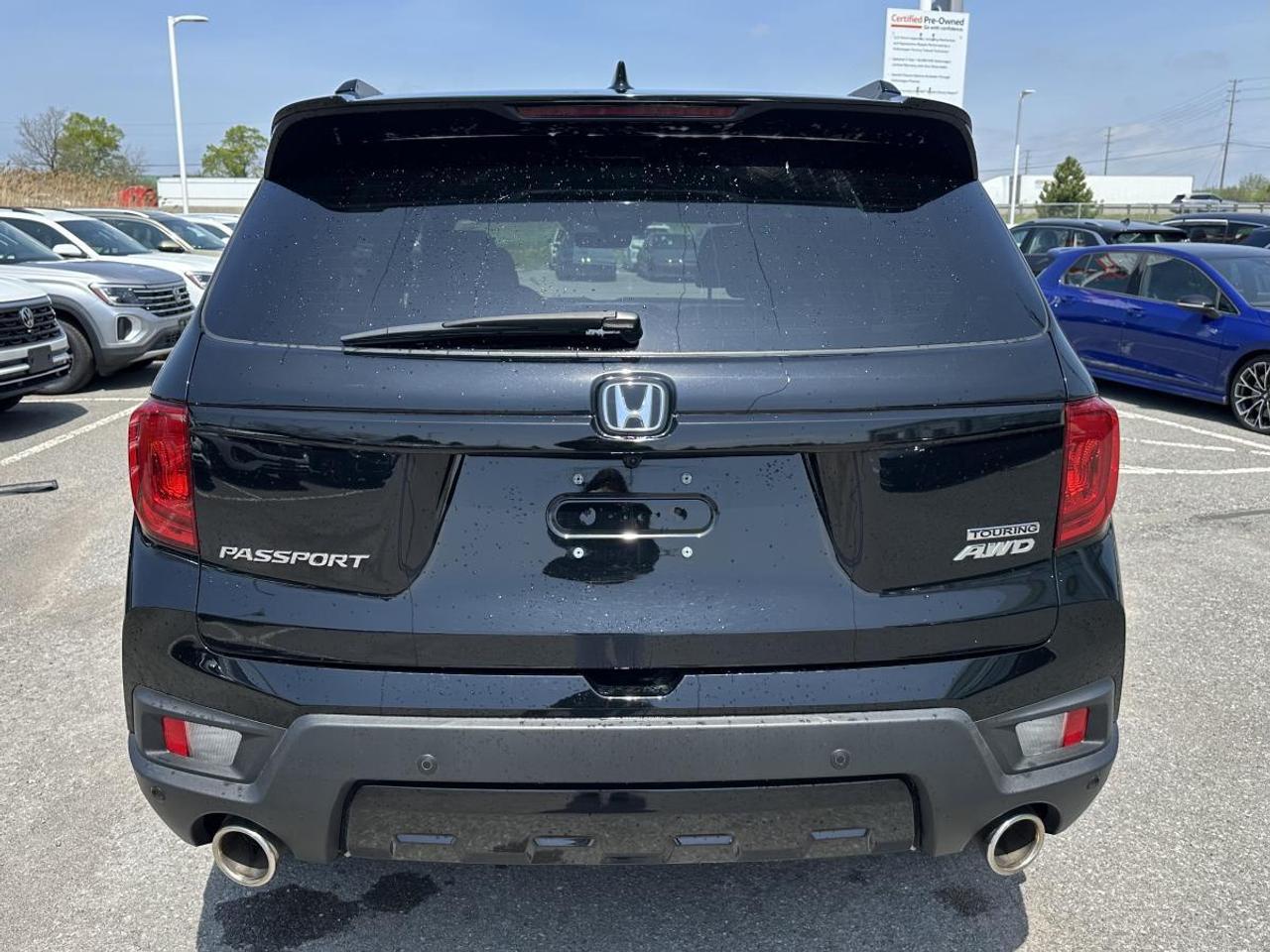 2023 Honda Passport Touring AWD - Clean CarFax! Photo3