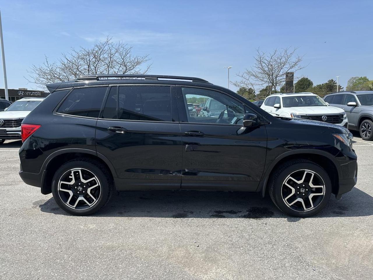 2023 Honda Passport Touring AWD - Clean CarFax! Photo