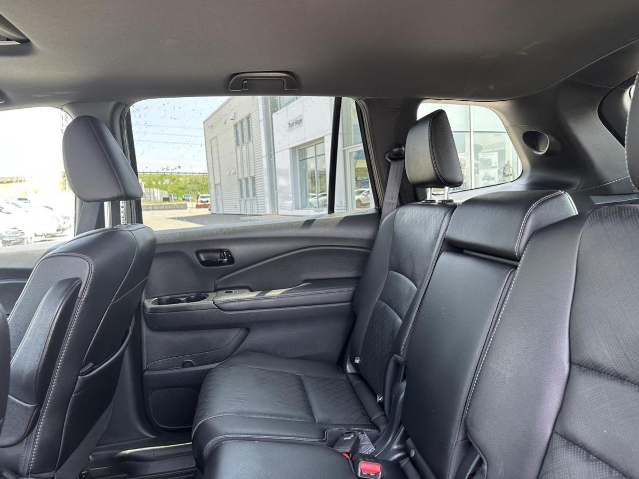 2023 Honda Passport Touring AWD - Clean CarFax! Photo