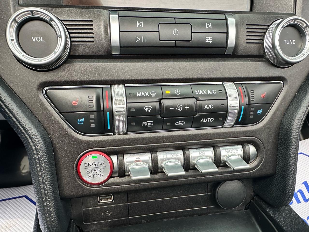2019 Ford Mustang EcoBoost Convertible ~ LEATHER ~ CARPLAY ~ CERTIFI Photo