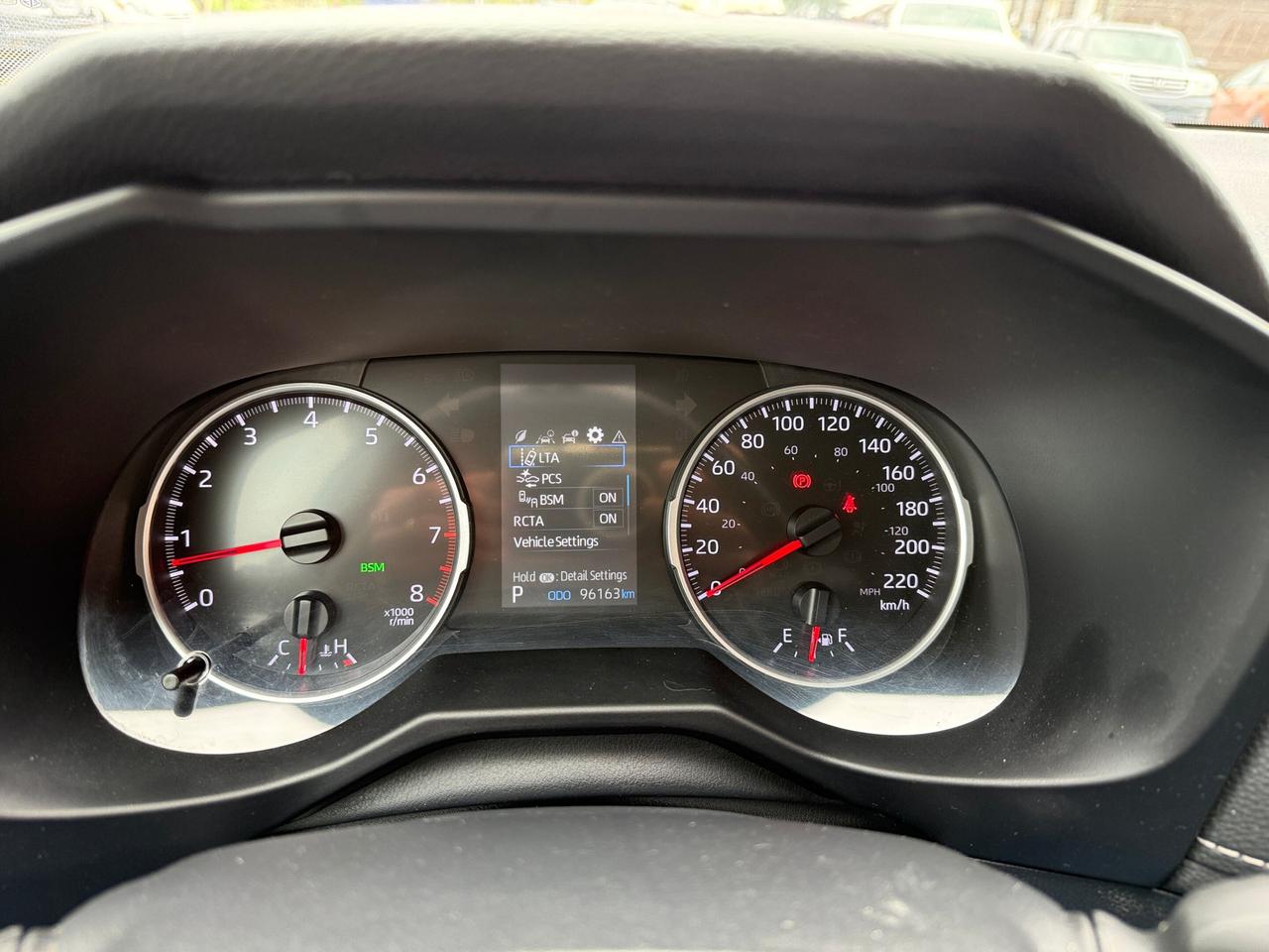 2022 Toyota RAV4 LE FWD Photo