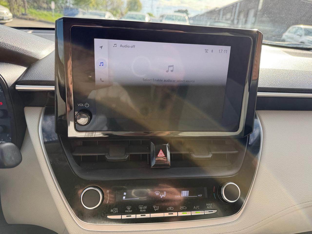 2024 Toyota Corolla Cross L FWD, ONE OWNER, NO ACCIDENT Photo