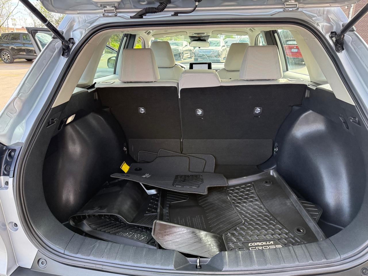 2024 Toyota Corolla Cross L FWD, ONE OWNER, NO ACCIDENT Photo