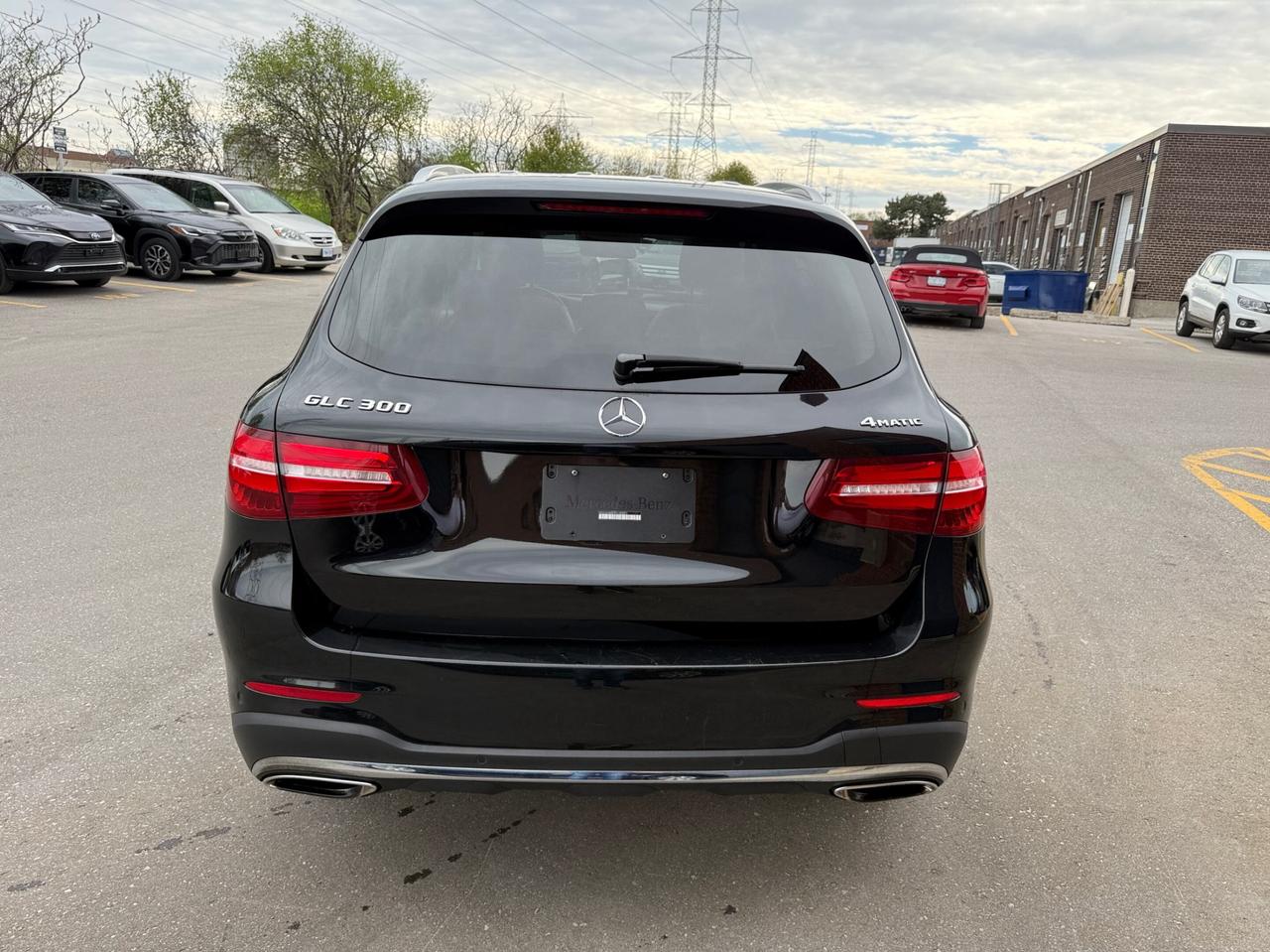 2019 Mercedes-Benz GLC-Class GLC 300 4MATIC SUV, DISTRONIC + WITH PILOT STEERIN Photo