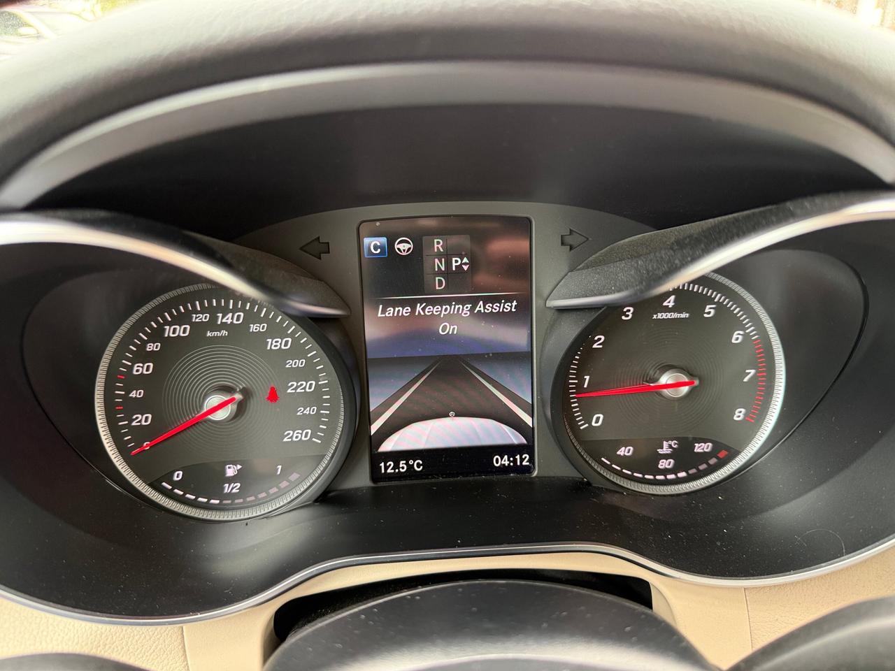 2019 Mercedes-Benz GLC-Class GLC 300 4MATIC SUV, DISTRONIC + WITH PILOT STEERIN Photo