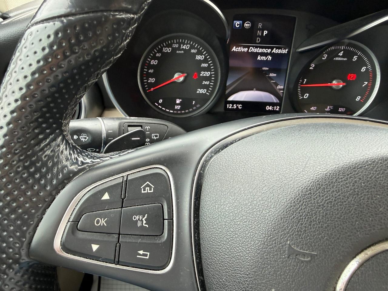 2019 Mercedes-Benz GLC-Class GLC 300 4MATIC SUV, DISTRONIC + WITH PILOT STEERIN Photo