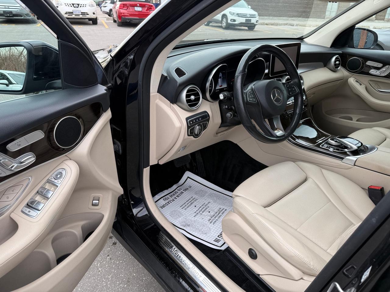 2019 Mercedes-Benz GLC-Class GLC 300 4MATIC SUV, DISTRONIC + WITH PILOT STEERIN Photo
