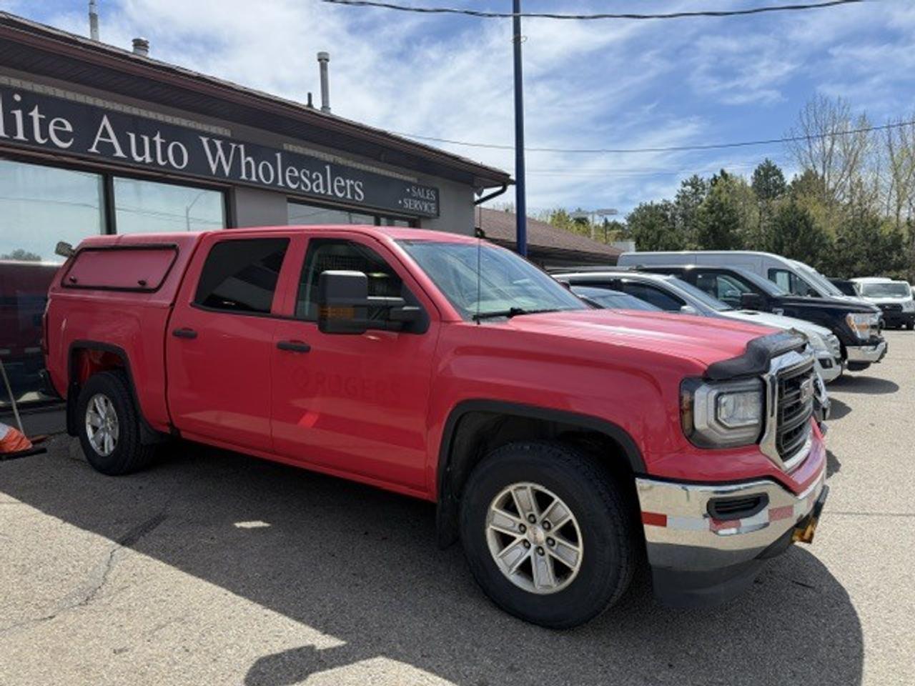 2018 GMC Sierra 1500 4WD Crew Cab. Cap, 135K Photo