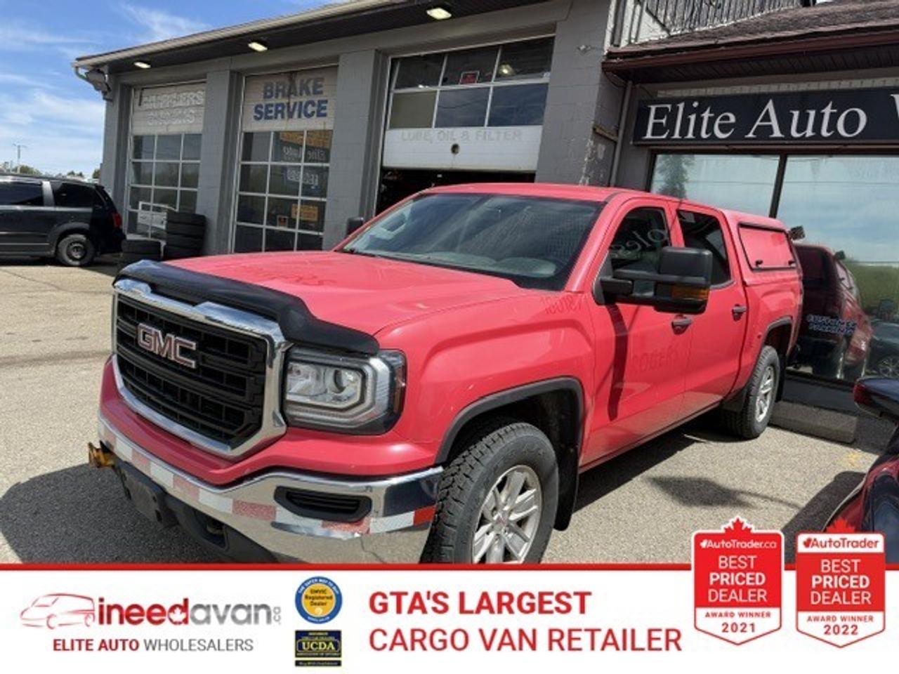 2018 GMC Sierra 1500 4WD Crew Cab. Cap, 135K Photo0