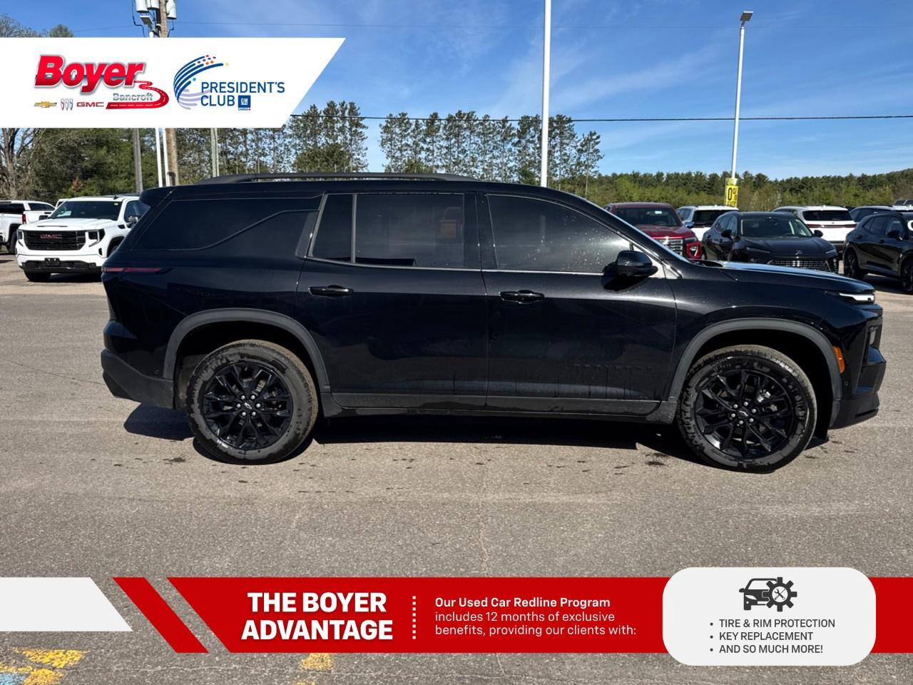 2024 Chevrolet Traverse AWD 4dr LT Photo3