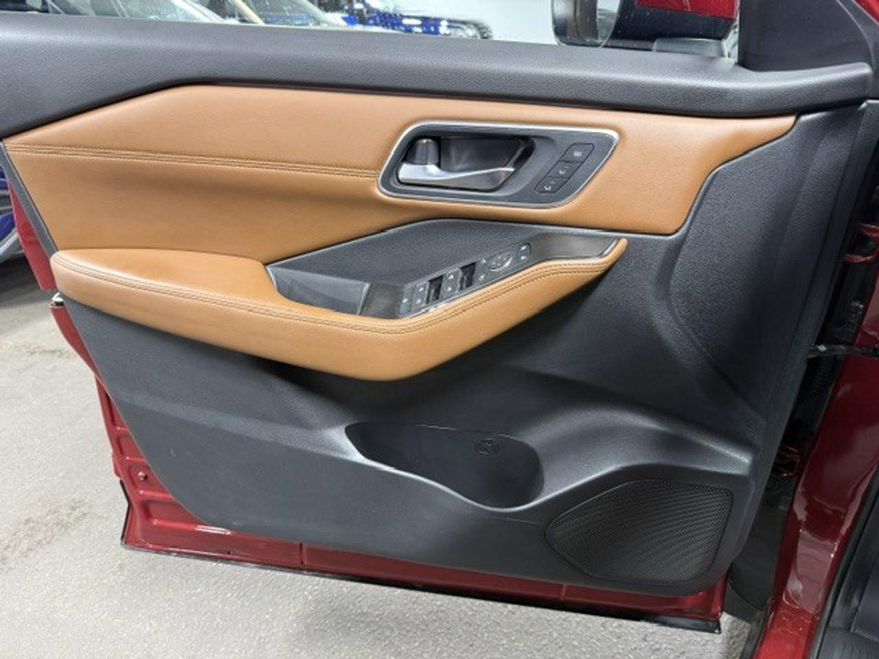 2025 Nissan Rogue PLATINUM, HUD, DIGITAL DASH, BOSE, PRO-PILOT, XM Photo