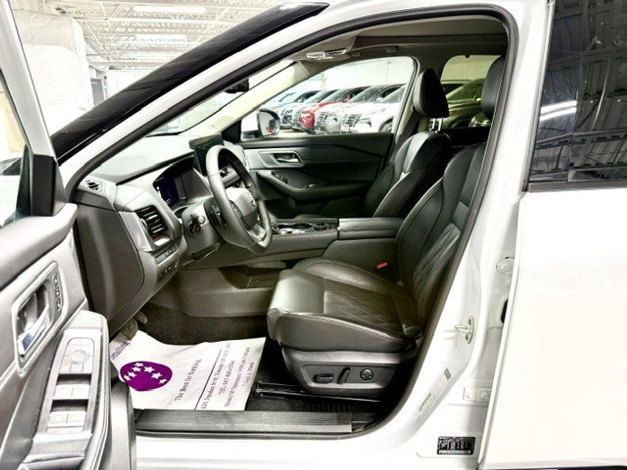2025 Nissan Rogue PLATINUM, HUD, DIGITAL DASH, BOSE, PRO-PILOT, XM Photo