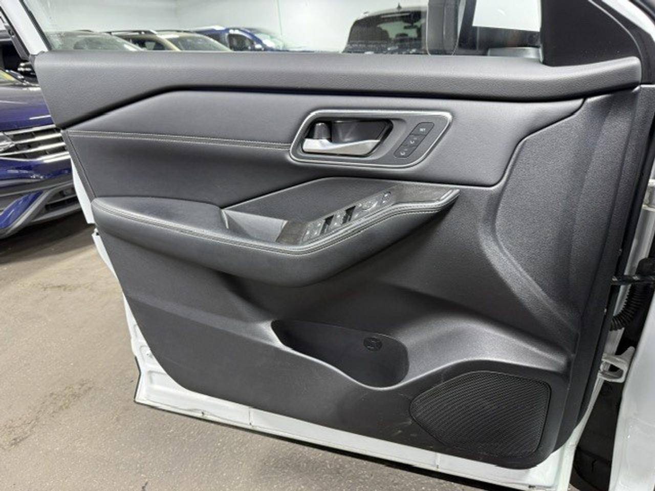 2025 Nissan Rogue PLATINUM, HUD, DIGITAL DASH, BOSE, PRO-PILOT, XM Photo