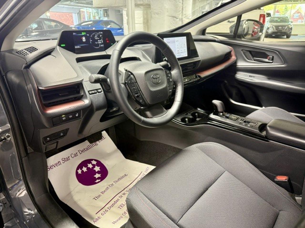 2025 Toyota Prius Plug-In Hybrid SE Auto Photo