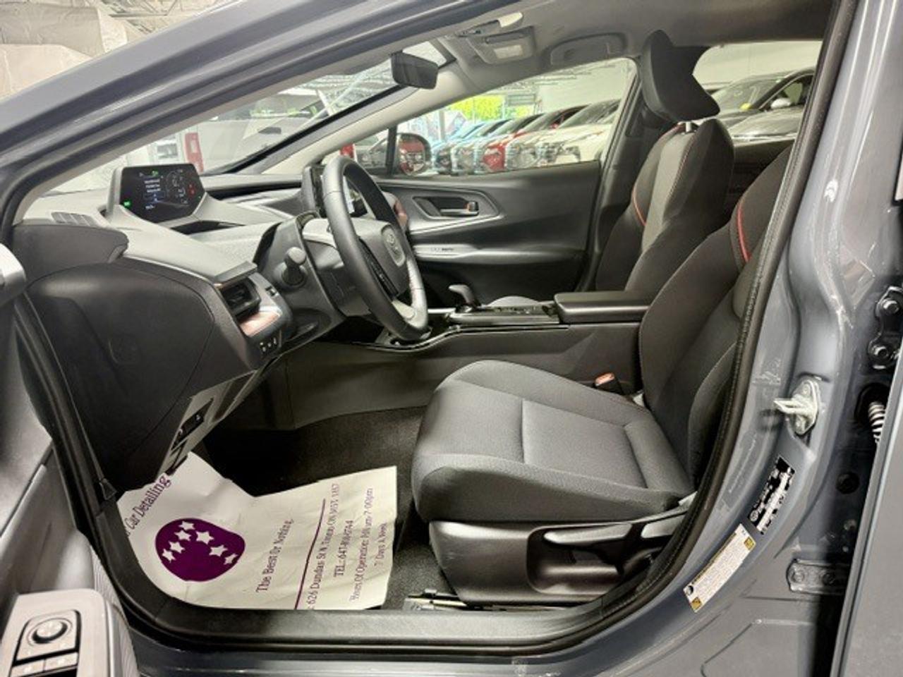 2025 Toyota Prius Plug-In Hybrid SE Auto Photo