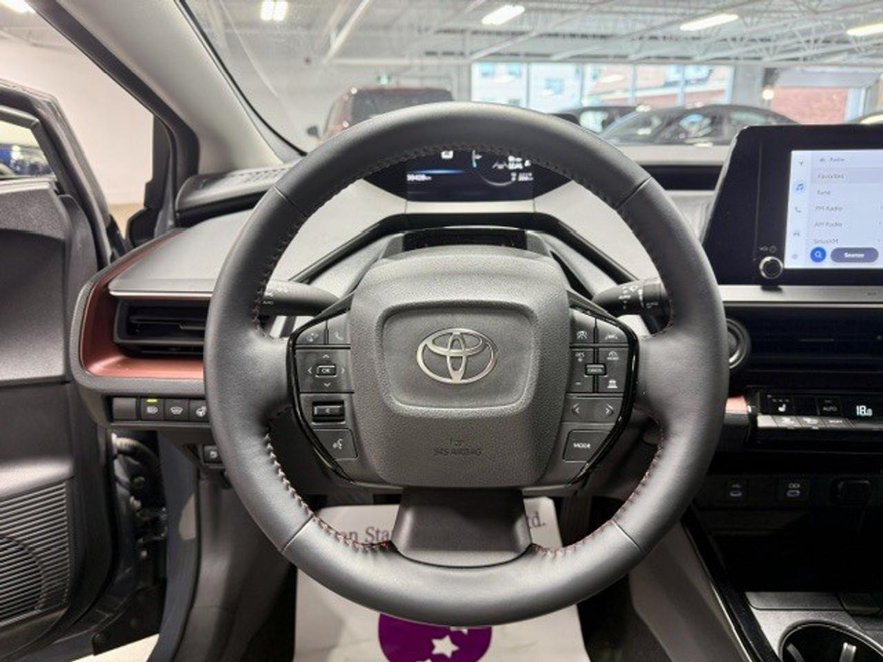 2025 Toyota Prius Plug-In Hybrid SE Auto Photo