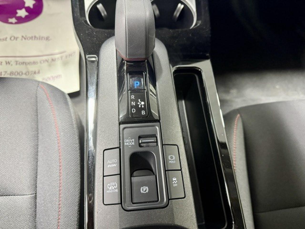 2025 Toyota Prius Plug-In Hybrid SE Auto Photo