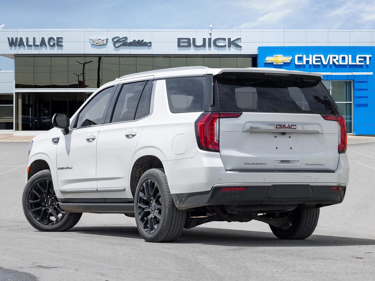 2022 GMC Yukon DENALI   Diesel   Roof   Heads up display Photo