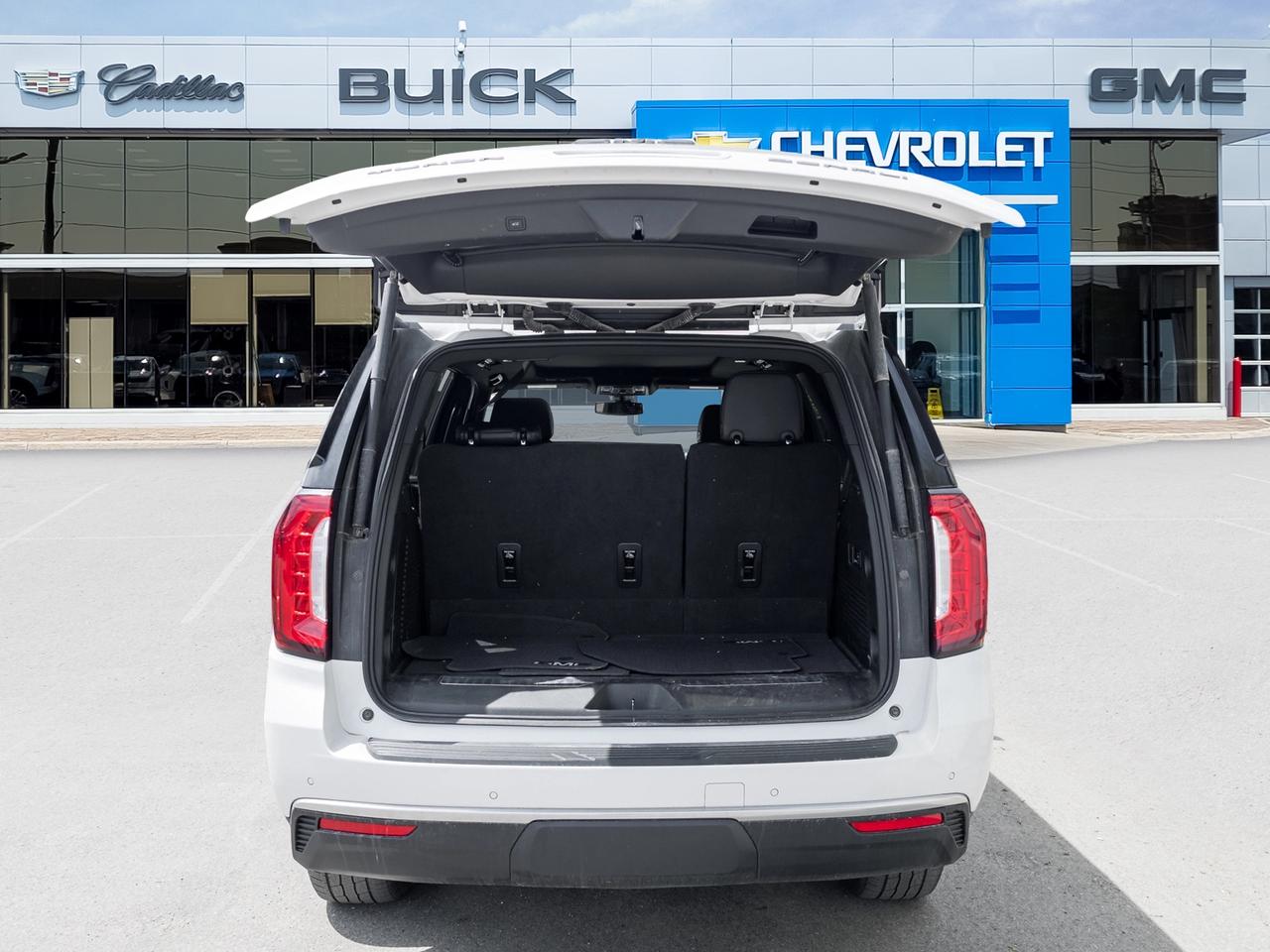 2022 GMC Yukon DENALI   Diesel   Roof   Heads up display Photo