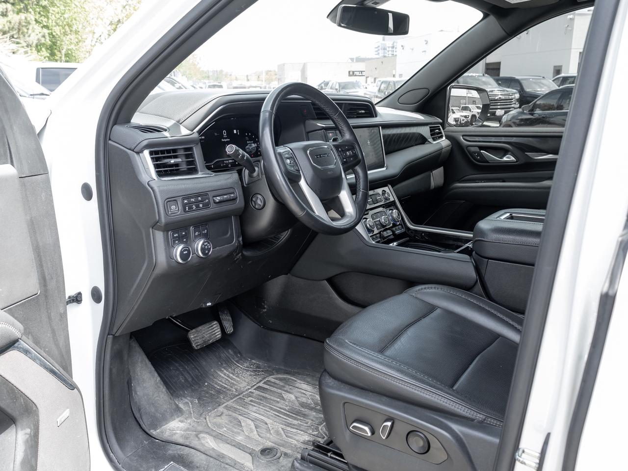 2022 GMC Yukon DENALI   Diesel   Roof   Heads up display Photo