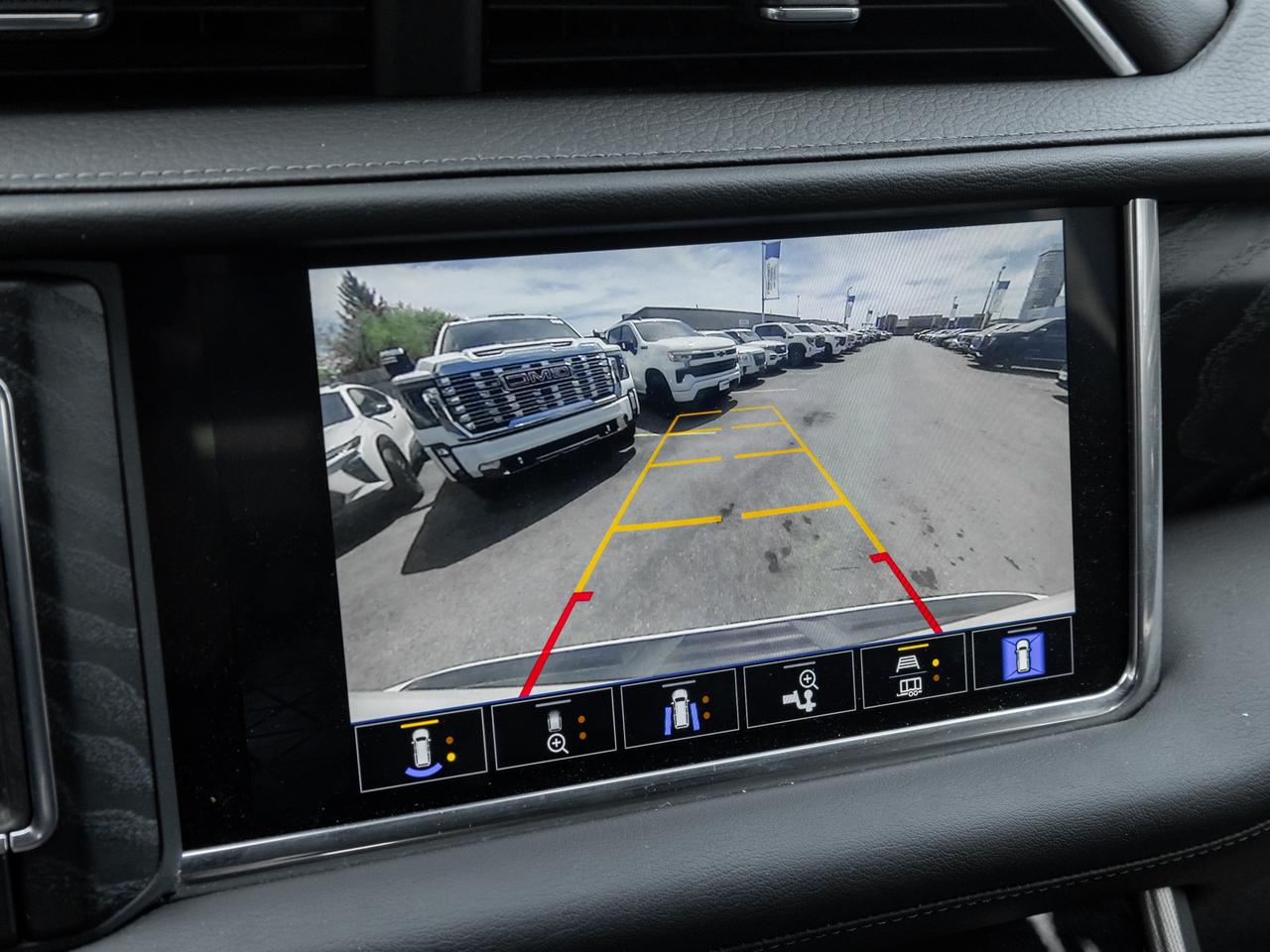 2022 GMC Yukon DENALI   Diesel   Roof   Heads up display Photo