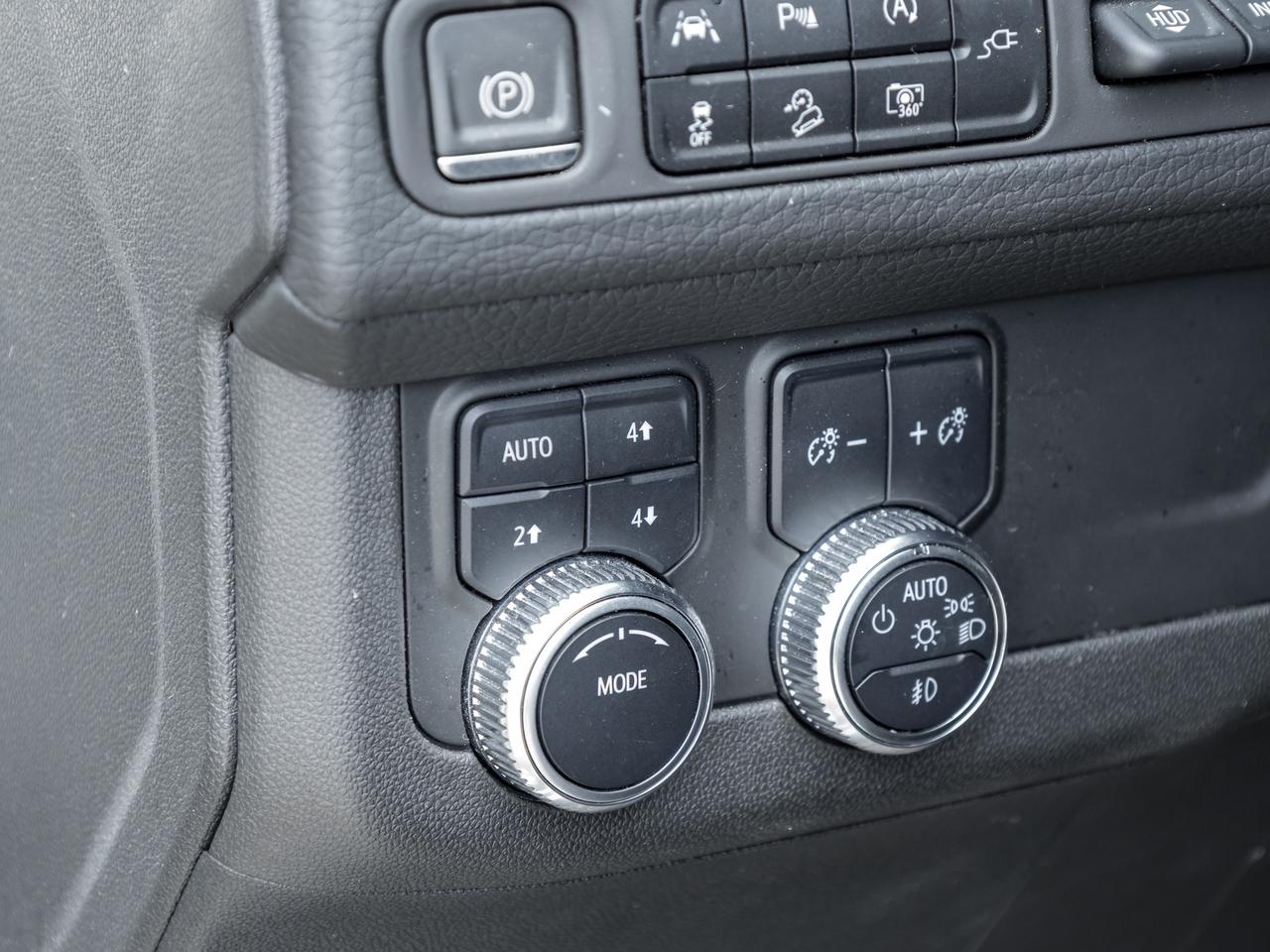 2022 GMC Yukon DENALI   Diesel   Roof   Heads up display Photo