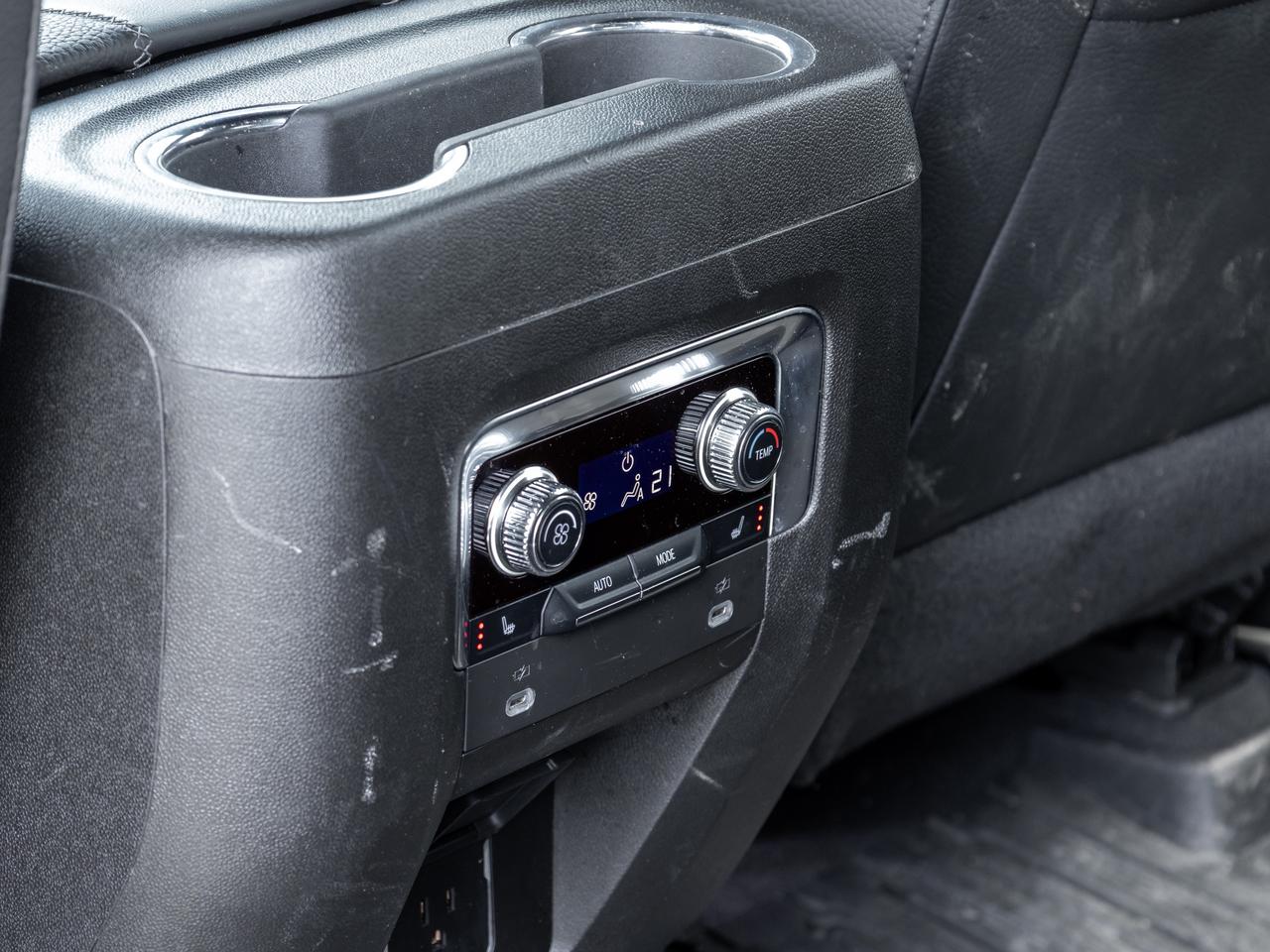 2022 GMC Yukon DENALI   Diesel   Roof   Heads up display Photo