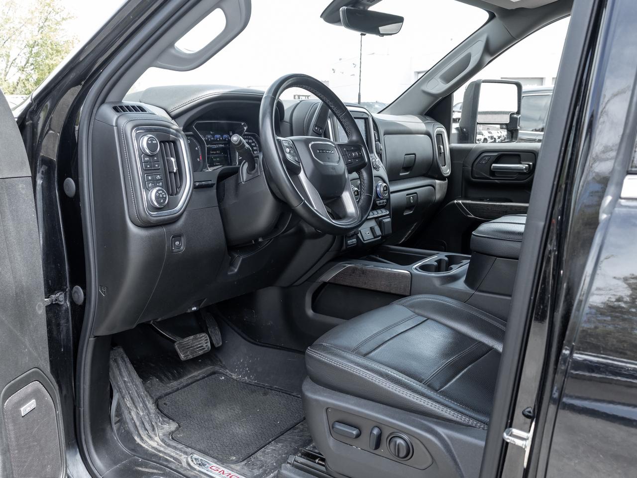 2023 GMC SIERRA 2500HD Diesel   Denali Ultimate   Black Diamond   X31 Photo