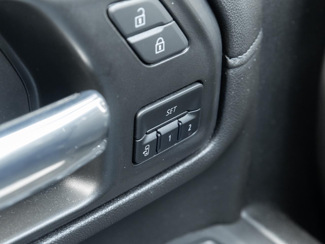 2023 GMC SIERRA 2500HD Diesel   Denali Ultimate   Black Diamond   X31 Photo