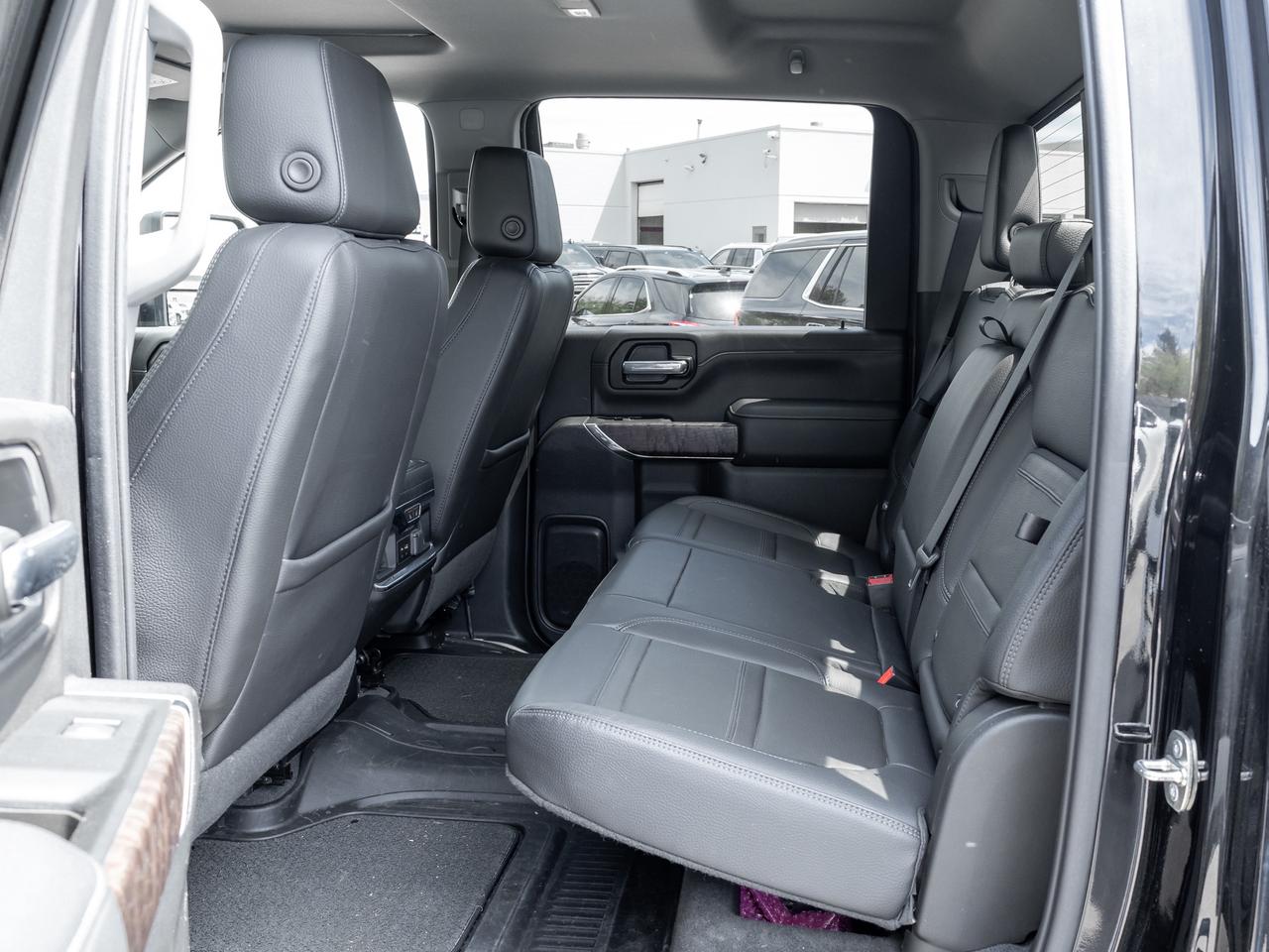 2023 GMC SIERRA 2500HD Diesel   Denali Ultimate   Black Diamond   X31 Photo