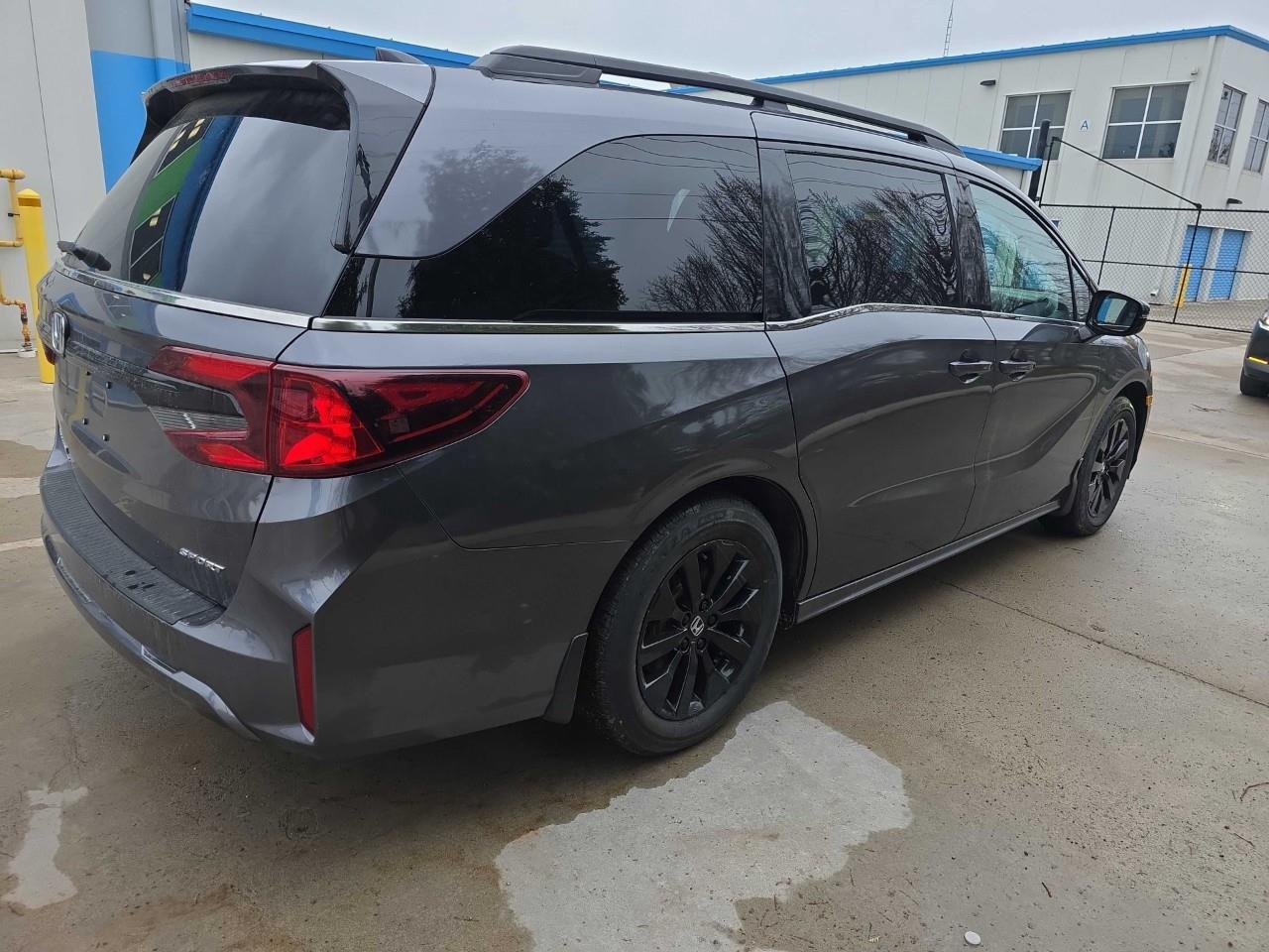 2025 Honda Odyssey Sport-L Passenger Van Photo