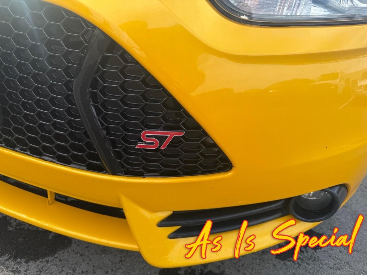 2013 Ford Focus ST Base 4dr Hatchback Photo3