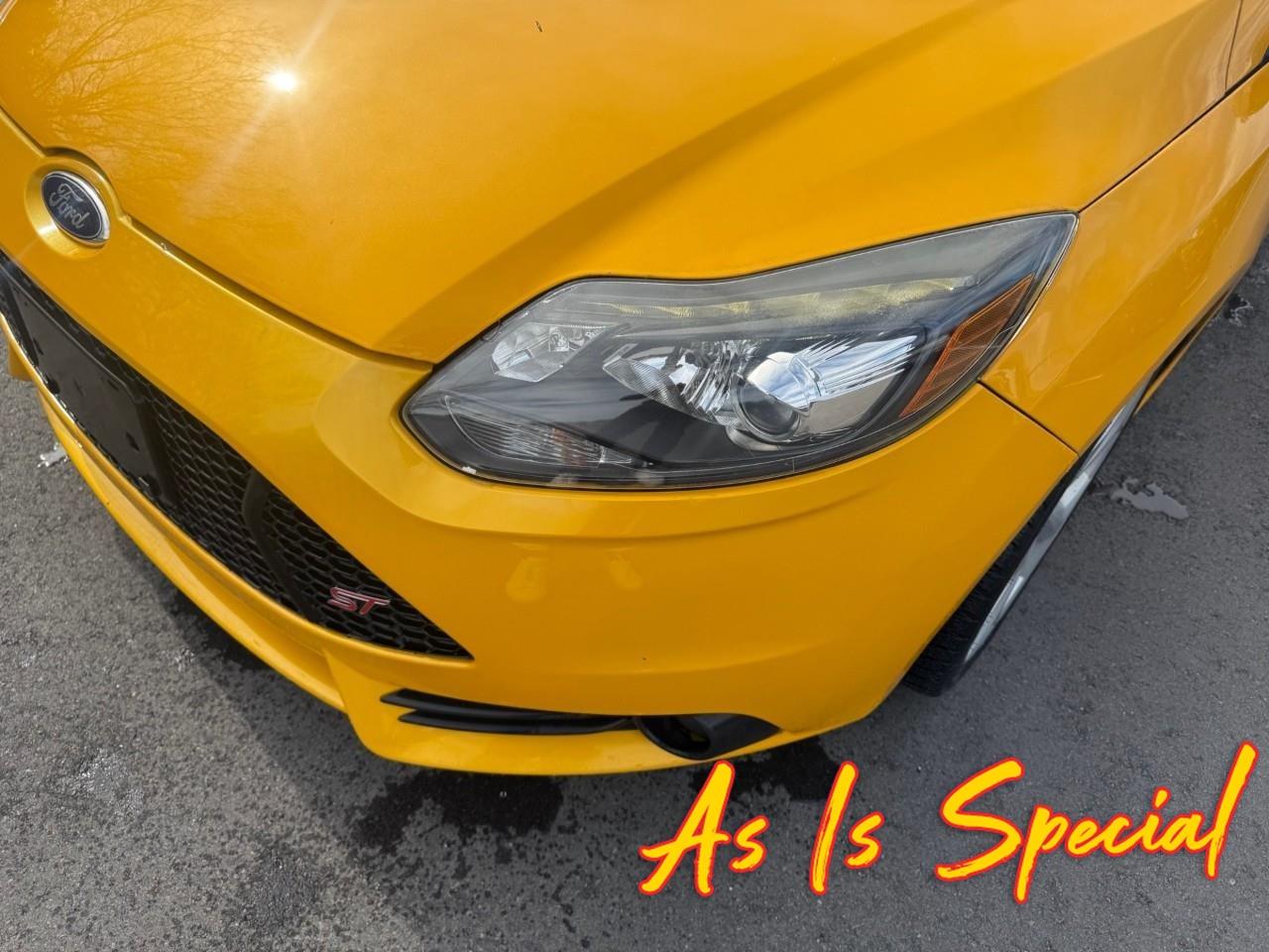 2013 Ford Focus ST Base 4dr Hatchback Photo