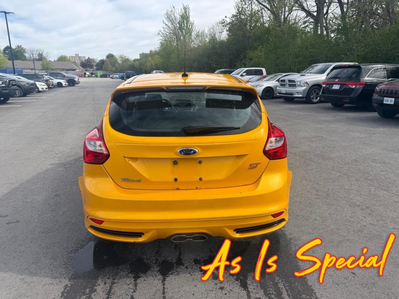 2013 Ford Focus ST Base 4dr Hatchback Photo