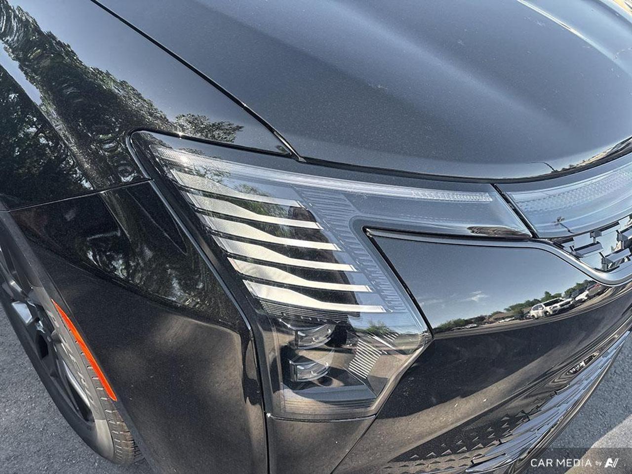 2027 Chrysler Pacifica Select Front-Wheel Drive Passenger Van Photo