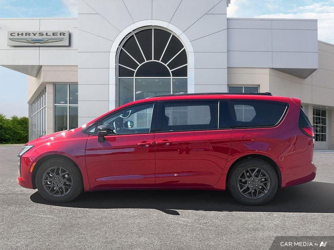 2027 Chrysler Pacifica Select Front-Wheel Drive Passenger Van Photo