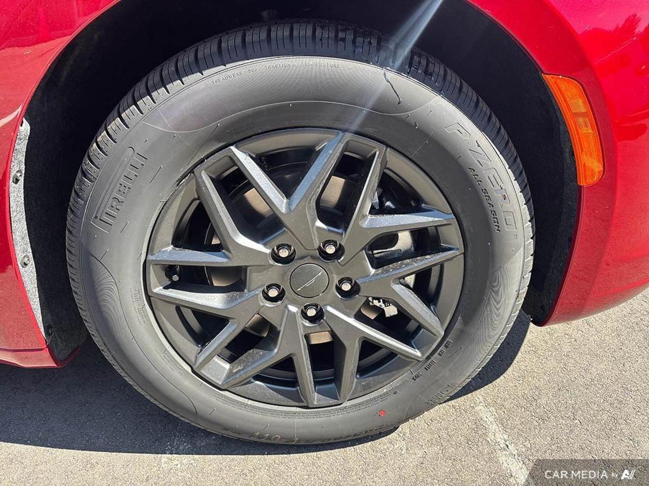 2027 Chrysler Pacifica Select Front-Wheel Drive Passenger Van Photo