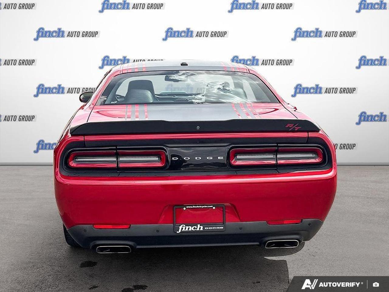 2017 Dodge Challenger R/T 2dr Rear-Wheel Drive Coupe Photo4