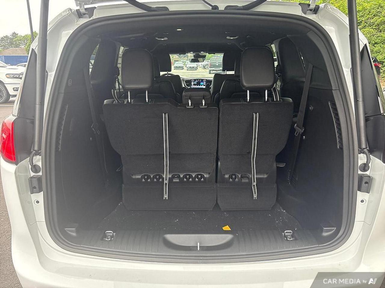 2027 Chrysler Grand Caravan SXT Front-Wheel Drive Passenger Van Photo