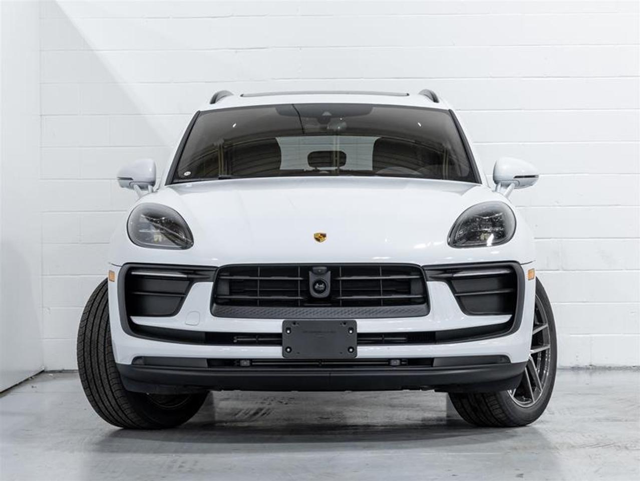 2025 Porsche Macan  Photo