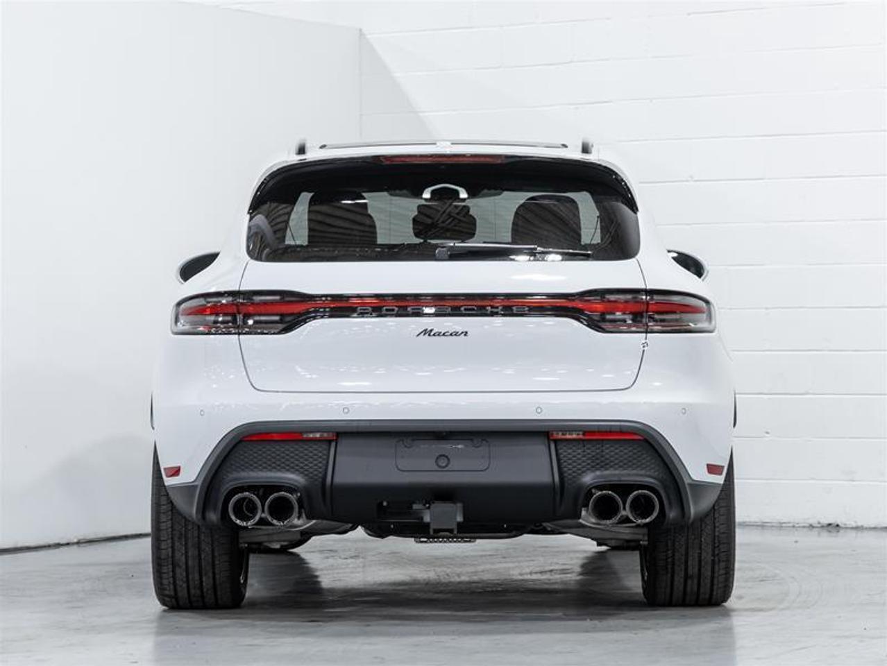 2025 Porsche Macan  Photo