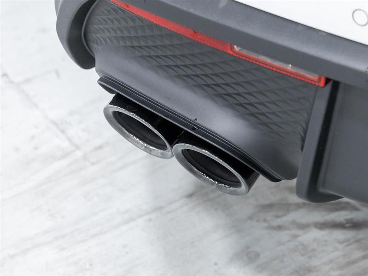 2025 Porsche Macan  Photo