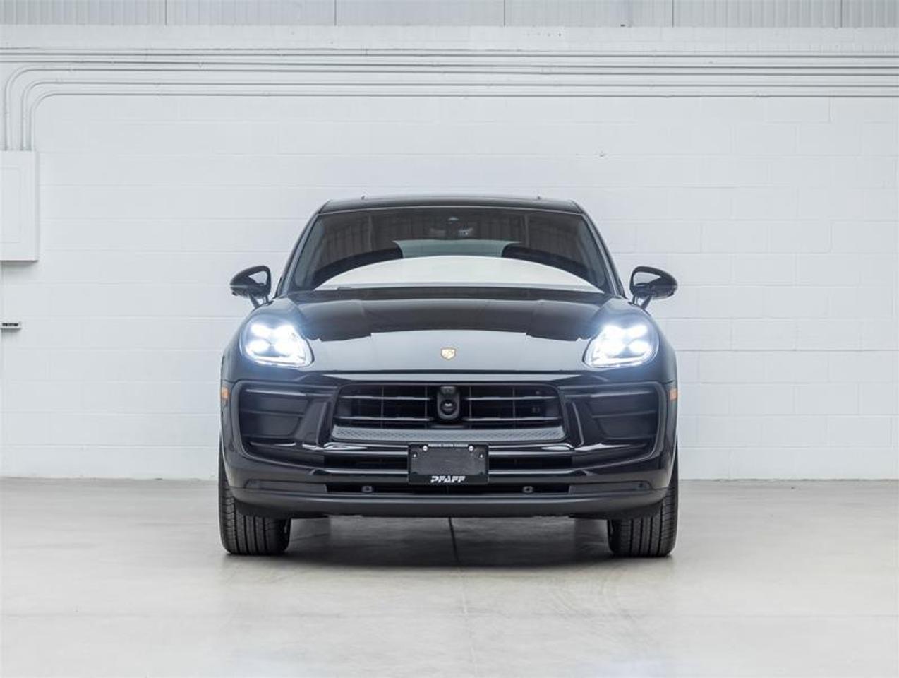 2025 Porsche Macan  Photo