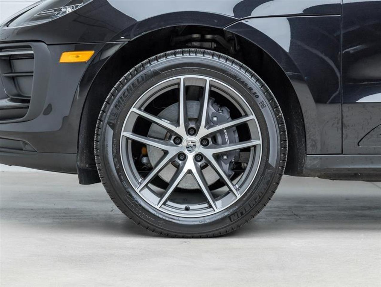 2025 Porsche Macan  Photo